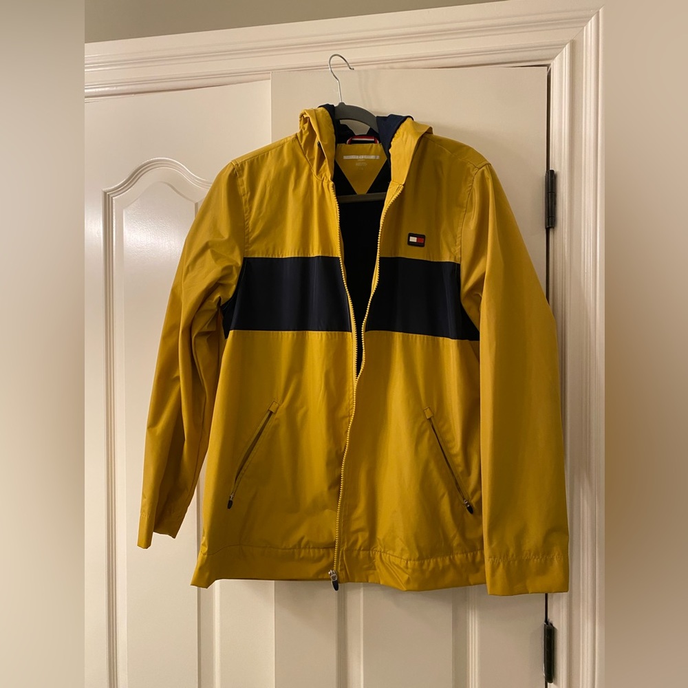 TOMMY HILFIGER MUSTARD RAIN JACKET